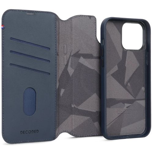 DECODED Leather Detachable Wallet Case w/MagSafe for iPhone 15 - True Navy